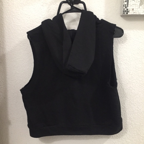Forever 21 hoodie vest - Picture 4 of 5